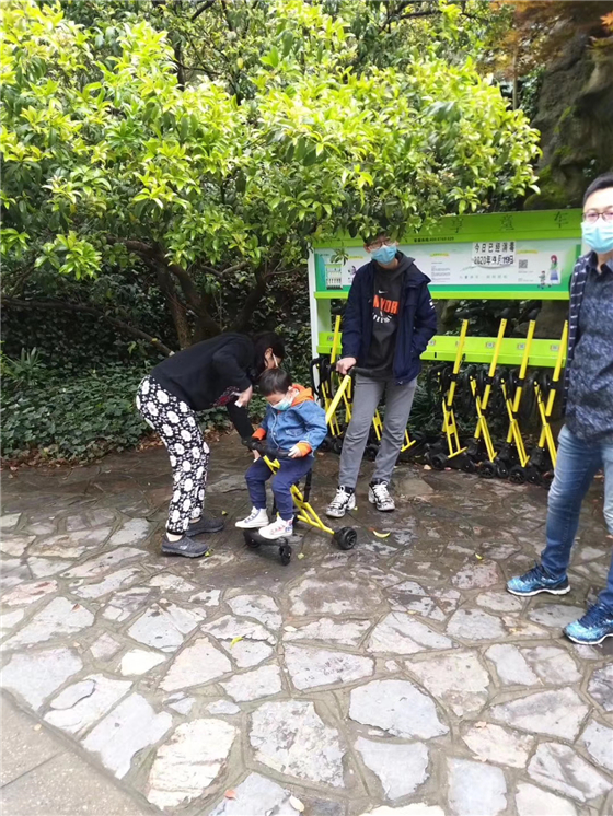 溜娃帶娃-法瑞納花粉共享童車(遛娃神器)巨大的發(fā)展實力