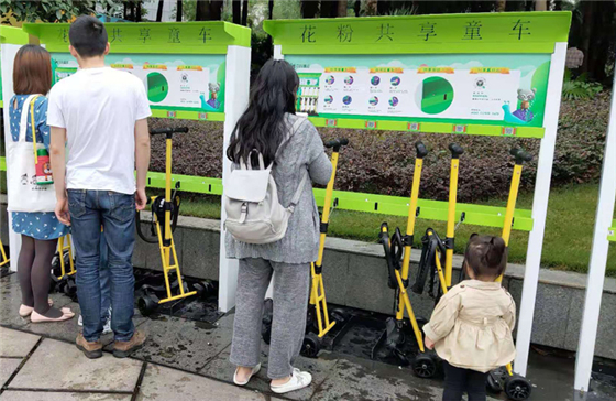 媽媽喜愛(ài)的溜娃神器-法瑞納花粉共享遛娃童車讓媽媽省力