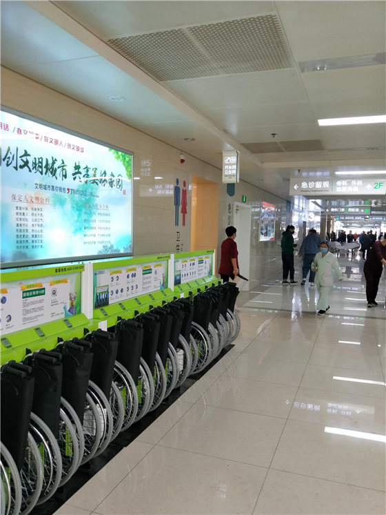 法瑞納花粉醫(yī)院共享掃碼輪椅