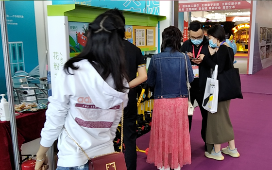 花粉共享童車參展第十三屆中山國(guó)際游戲游藝博覽交易會(huì)