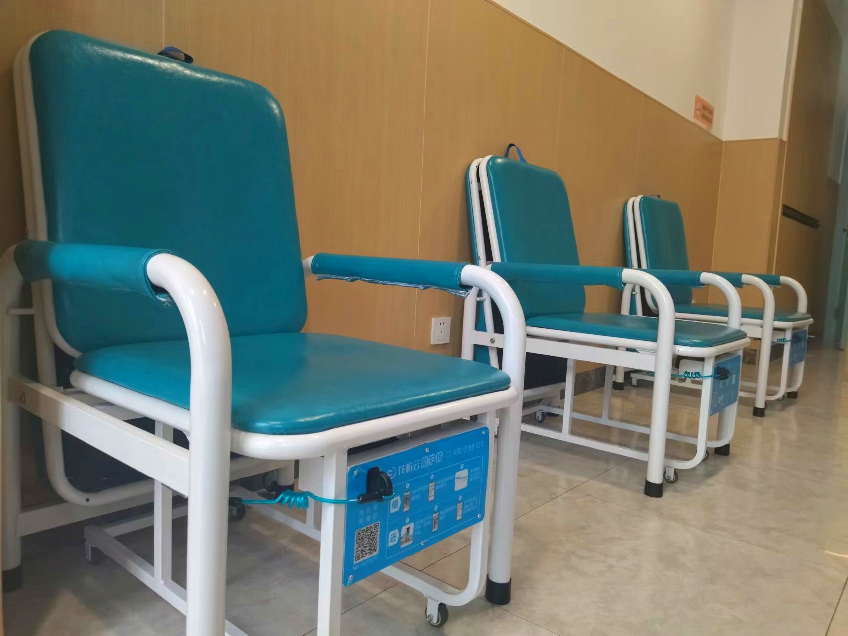 為什么醫(yī)院需要共享陪護(hù)椅？不僅能坐，還能睡！