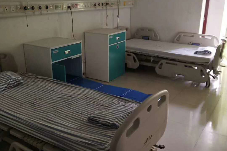 共享陪護(hù)床投放海南三亞醫(yī)院.jpg